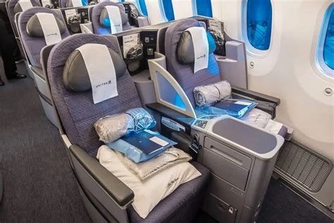 Best Business Class Seat On United Dreamliner Airlines 787 | Brokeasshome.com