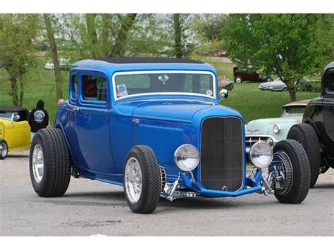 Traditional 1932 Ford Roadster Hot Rod