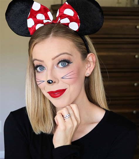 Easy Minnie Mouse Makeup & Halloween Costume - Kindly Unspoken