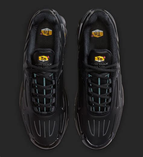 Nike Air Max Plus 3 "Triple Black" Turns Up in Leather | HOUSE OF HEAT