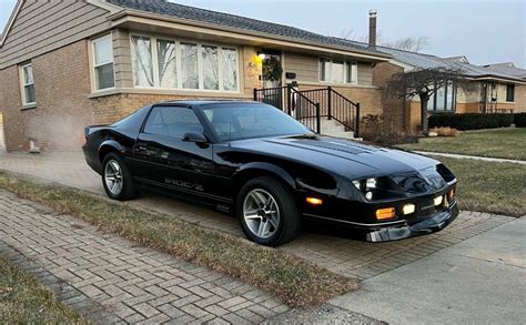 Fuel-Injected 350 V8: 1987 Chevrolet Camaro IROC-Z | Barn Finds