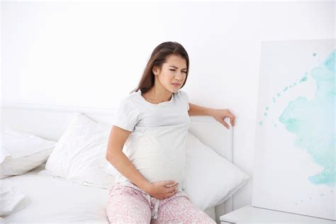 Abdominal Pain During Pregnancy : Causes and Symptoms | What To Expect | Do You Need To Worry ...