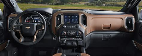 2022 Chevy Silverado 1500 Interior | Northside Chevrolet