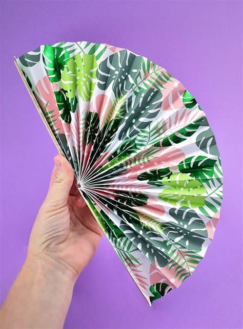 DIY Folding Paper Fans Tutorial ⋆ Dream a Little Bigger