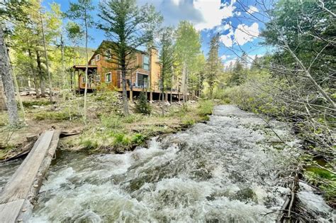 11 Cozy Mountain Cabins in Colorado for an Adventure Getaway