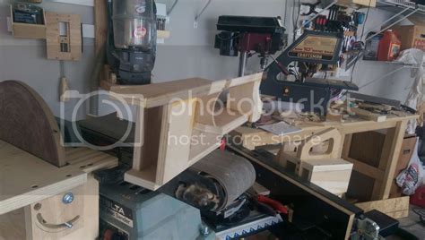 Belt sander dust collection and 10" disc sander - HomemadeTools.net