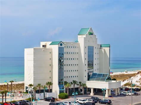 Pensacola Beach Hotel near Santa Rosa Island | Holiday Inn Express Pensacola Beach