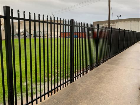 Security Tubular Steel Fencing | Automatic Gate | Melbourne - Pinnacle Fencing