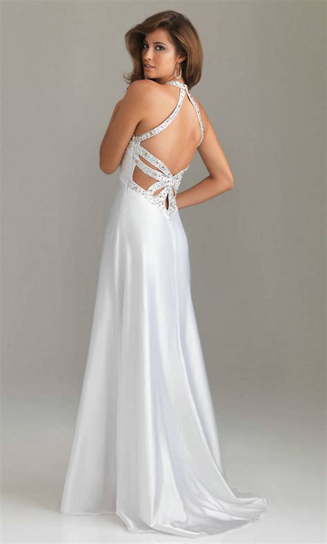 20 Beautiful White Prom Dresses - MagMent