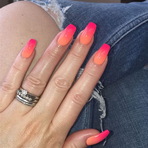 64 Coffin Pink And Orange Ombre Nails | Papercutsbytorie