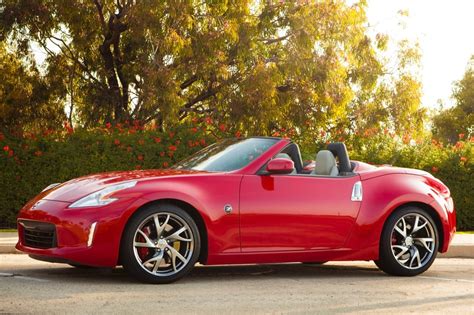 2017 Nissan 370Z Convertible Pricing - For Sale | Edmunds