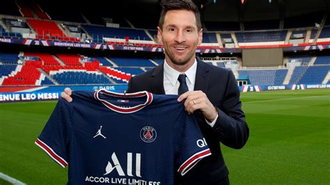 Lionel Messi's new team: PSG signs superstar after Barcelona departure | Sporting News Canada