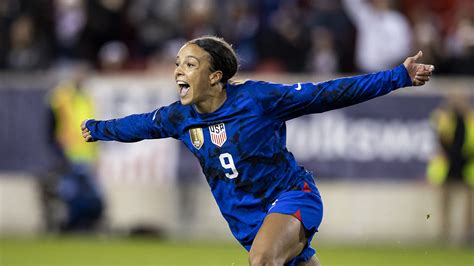 World Cup 2022: US women's soccer team earns nice payday thanks to men's win over Iran | Fox ...