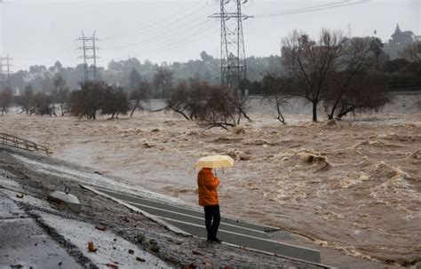 Storm pounds Southern California with flooding, mudslides and power outages | PBS News