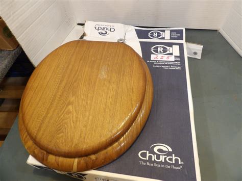 Lot - WOODEN TOILET SEAT