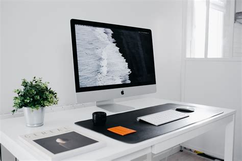 19 Minimalist DESK Setup Ideas to Improve Work Efficiency — Miss Tea Positive