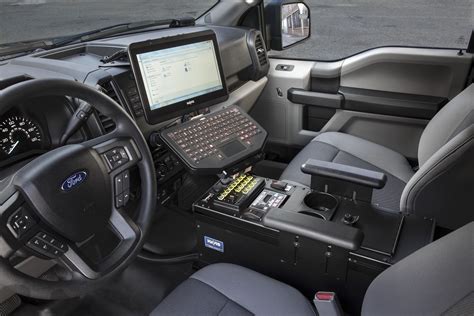 2016-ford-f-150-police-truck-interior-technology - The Fast Lane Truck