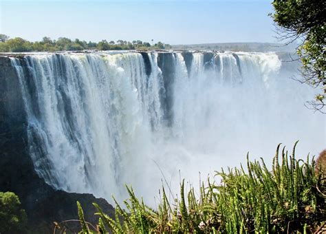 Experiencing the Victoria Falls in Zimbabwe