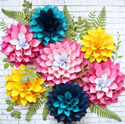 DIY Giant Dahlia Paper Flowers: How to Make Large Paper Dahlias