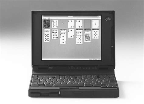 ThinkPad 700C 1992 Laptop computer IBM Richard Sapper | Computadora