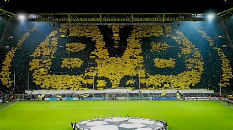 Dortmund Stadium Wallpaper - Borussia Dortmund Stadion Yellow Wall (#2369849) - HD Wallpaper ...