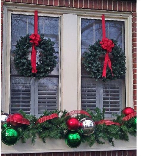 10+ Outdoor Christmas Wreaths For Windows