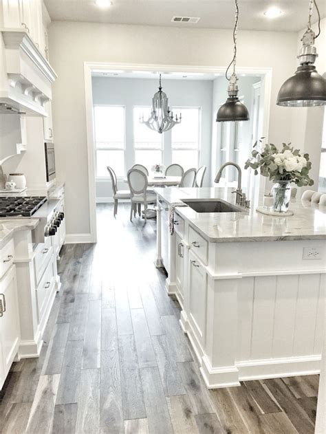 20+ Kitchen Floor Ideas With White Cabinets – HomeDecorish