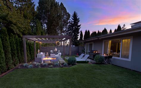 BEAVERTON, OREGON - Premier Backyard Living