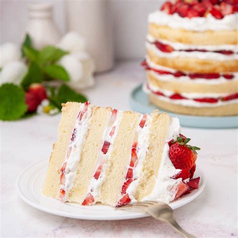 Strawberry Shortcake Cake Decoration Ideas – Two Birds Home