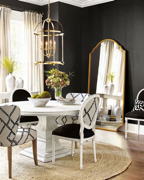 8 Reasons We Love Decorating with Black and White - How to Decorate