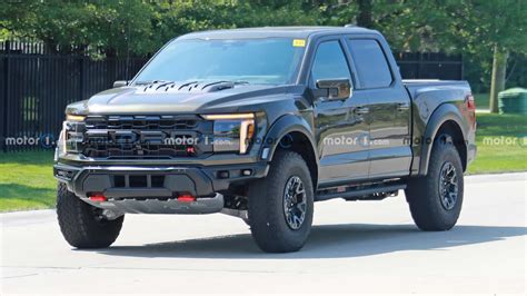 2024 Ford F-150 Raptor R Unofficially Revealed In New Spy Photos [UPDATE]