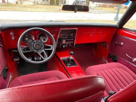 This “Mostly Parked” 1967 Chevrolet Camaro RS Has the Typical American Interior - autoevolution