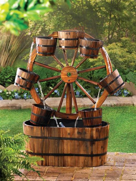 Amazing Wagon Wheel Garden Decorations That Will Surprise You - Top Dreamer