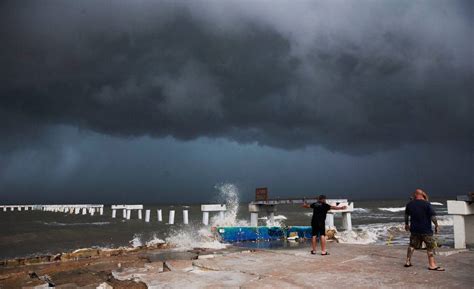 Watch how Sanibel and Fort Myers Beach look as Hurricane Idalia gets closer to Florida