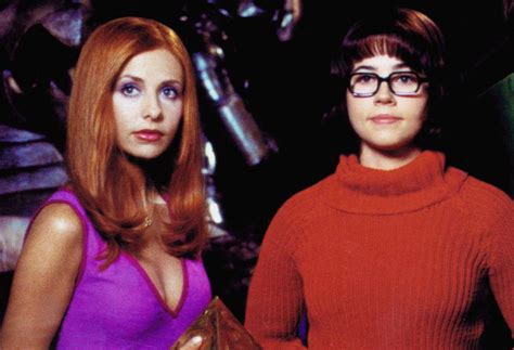 Sarah Michelle Gellar Says Scooby-Doo Movie Cut Daphne and Velma Kiss