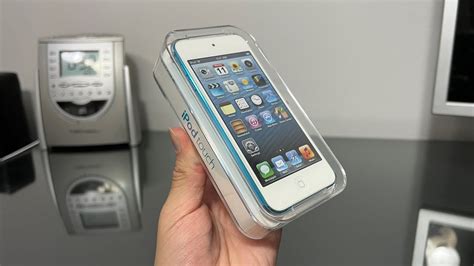 iOS 6 iPod Touch 5th Gen Unboxing! - YouTube