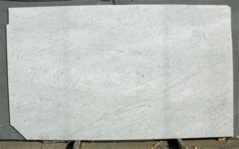 white-carrara-marble-slab-honed-white-italy - Fox Marble