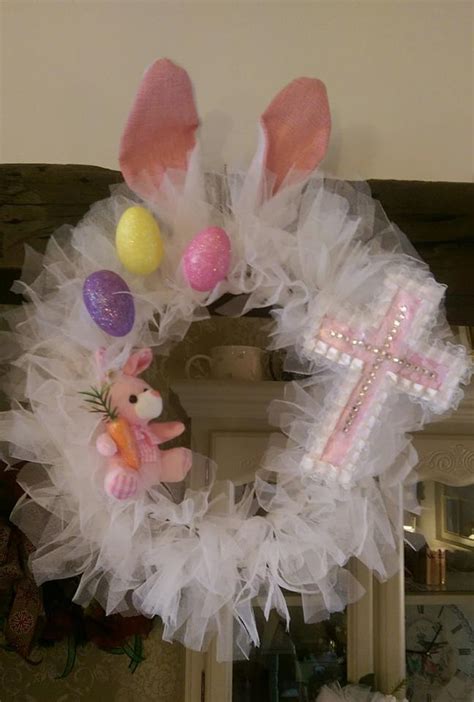 60 Easy DIY Easter Wreaths & Door Decorations You'd be Itching to Try Right Now - Hike n Dip