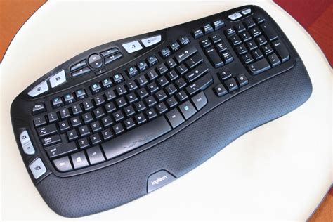 Logitech Wireless Keyboard K350 review: This ergonomic keyboard needs better keys | PCWorld