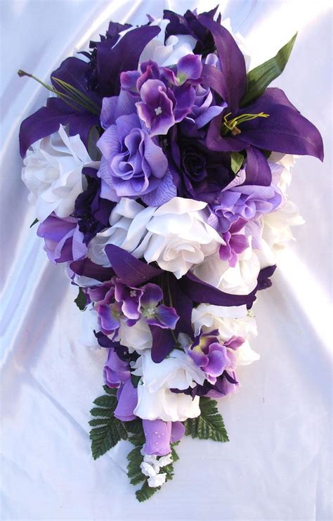 Purple flowers bouquet - apovalues