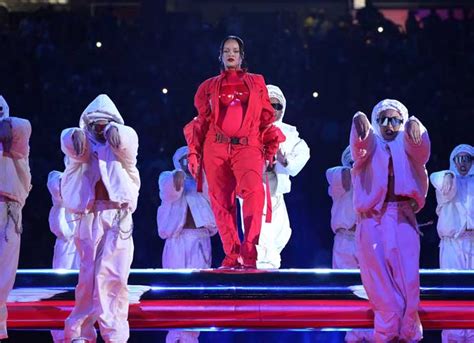 Critics Call Rihanna's Super Bowl Halftime Show 'Worst Lip-Syncing Ever' - uInterview