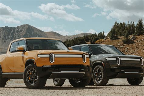 2022 Rivian R1T | Top Car Show