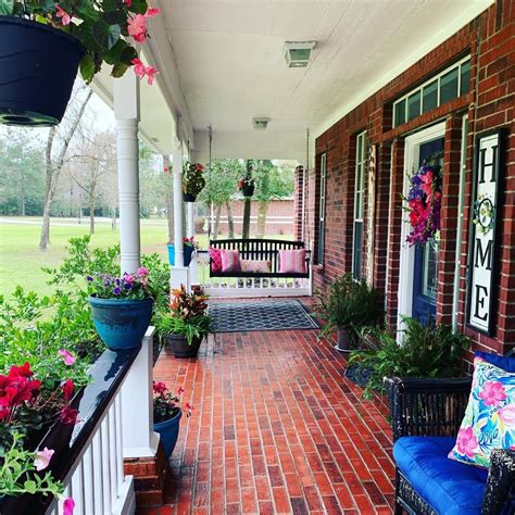 20+ Brick Front Porch Ideas – HomeDecorish