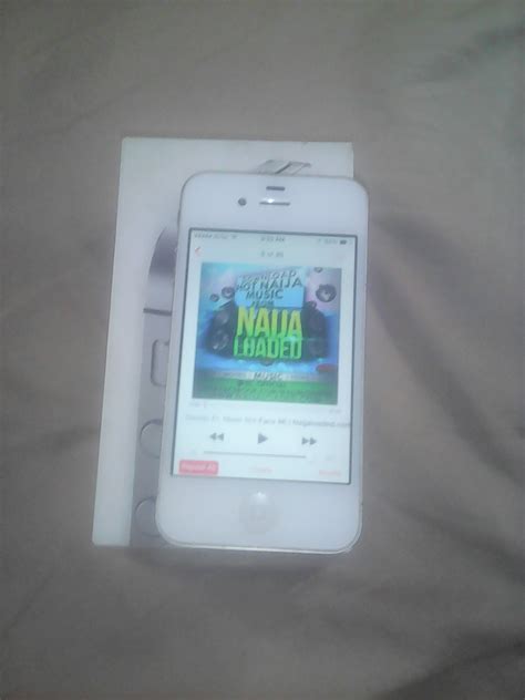 Neatly Used White Iphone 4s For Sale - Technology Market - Nigeria