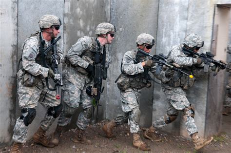 Paratroopers get back to the basics with Battle Drill 1 | Article | The United States Army