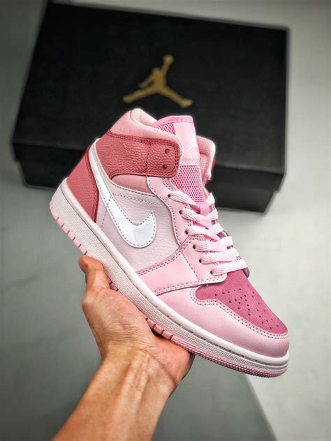 NIKE AIR JORDAN 1 MID DIGITAL PINK