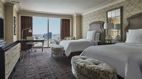 Deluxe Room | Las Vegas Hotels | Four Seasons Hotel Las Vegas