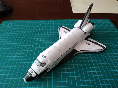 My first paper model — Space Shuttle Columbia, STS-87 mission. Details in comment : r/papercraft