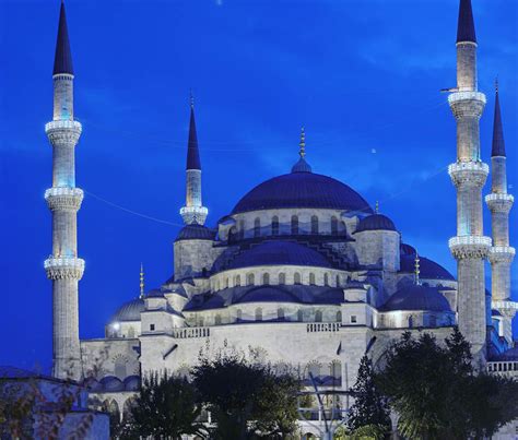 Blue Mosque Istanbul in Turkey ~ Luxury Places