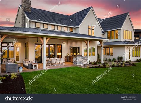 Beautiful Luxury Home Exterior Sunset Features Stock Photo 1622616805 | Shutterstock